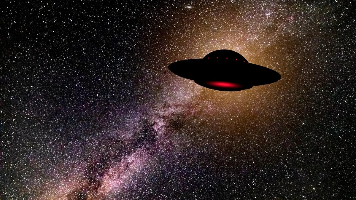 ‘USAF whistleblower’ claims huge UFO announcement will happen ‘within days’